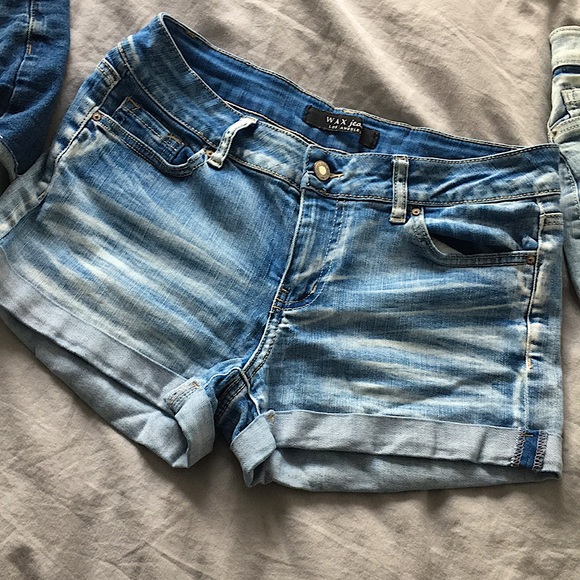 Shorts - Picture 2 of 3